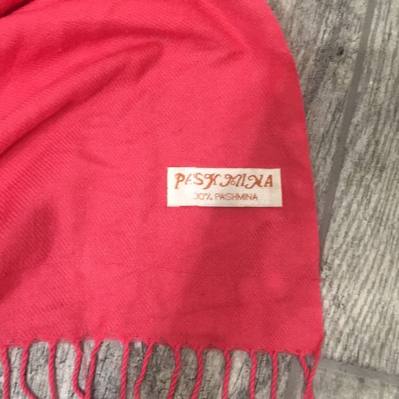 Pink pashmina - Picture 2 of 2